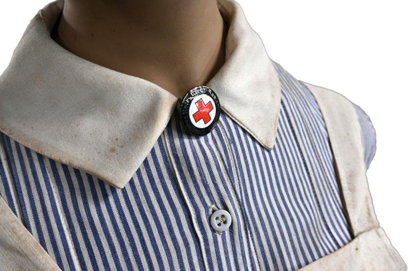 German DRK Nurse Mannequin — image 4