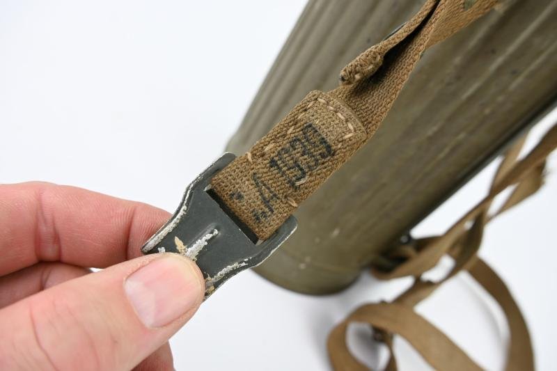 German WH M31 Camo Gasmask & Cannister — image 3