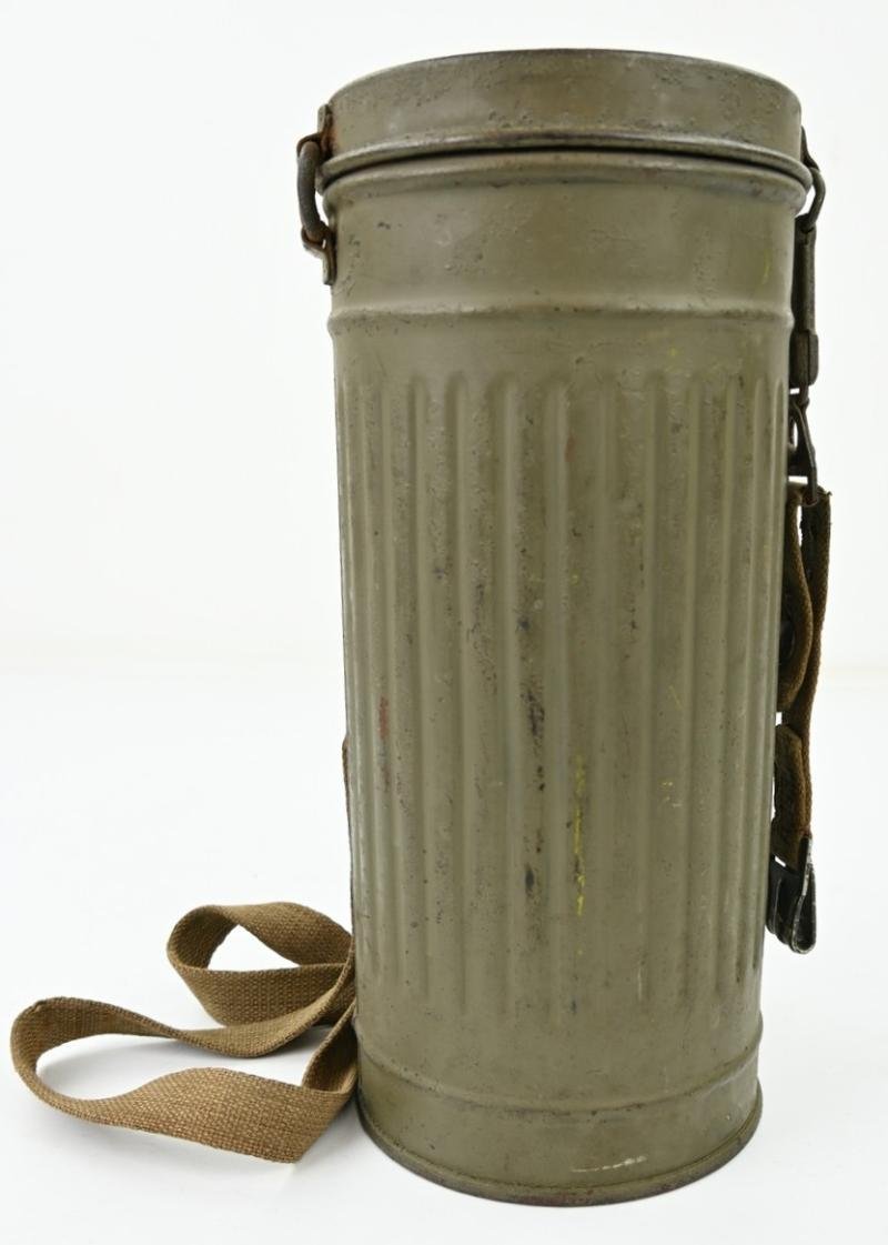 German WH M31 Camo Gasmask & Cannister — image 6