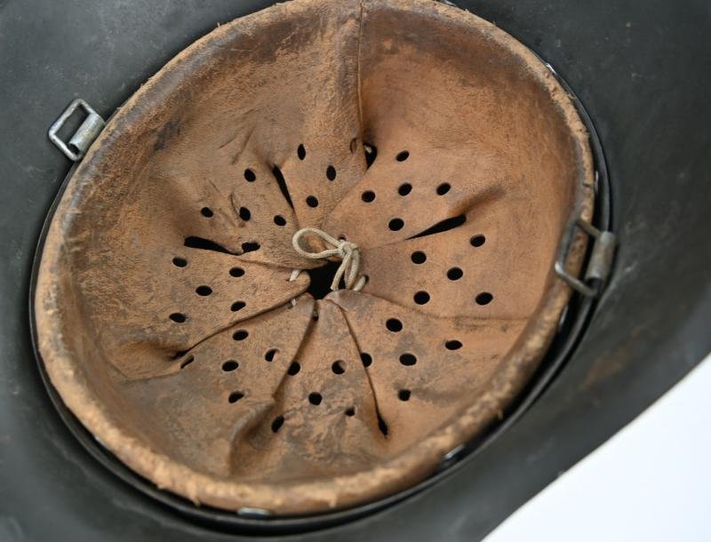 German WH M42 ND Combat Helmet — image 12