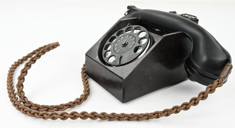 German WH Military Bakelite Desk Rotary Telephone 1942 — image 4