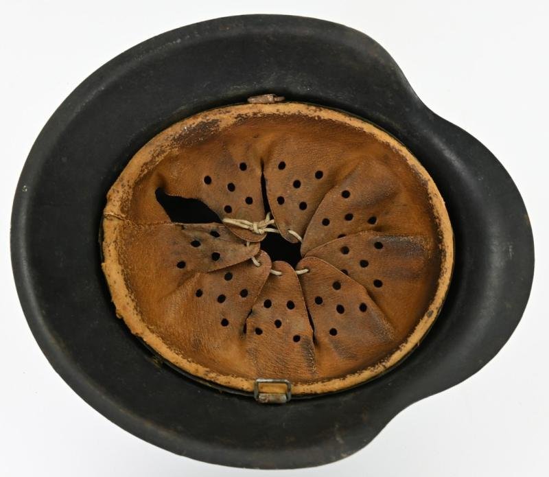 German LW M42 SD Combat Helmet — image 9
