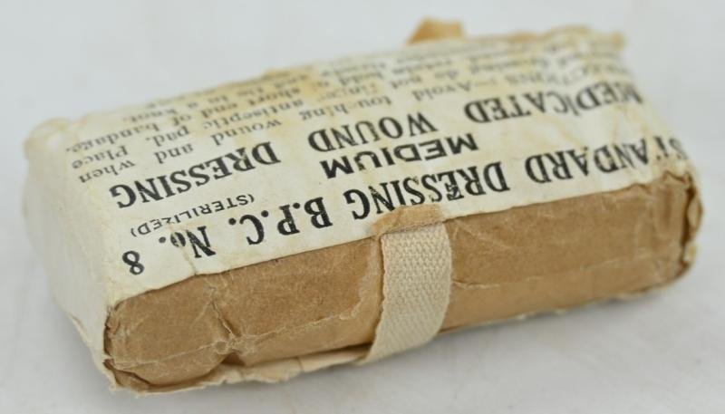 British WW2 Standard Dressing Medicated Wound Dressing No.8 — image 4
