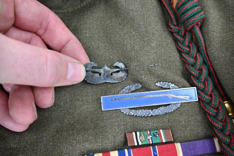 US WW2 82nd Airborne Division 325th GIR IKE Service Jacket & Garrison Cap — image 6