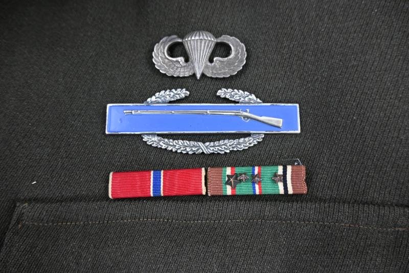 US WW2 Officer Ike Jacket 'Airborne'' — image 6