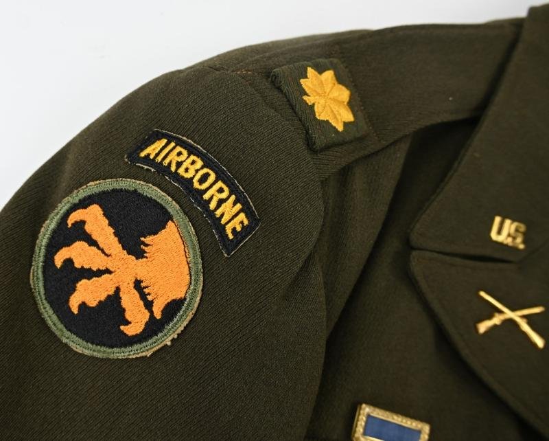 US WW2 Officer Ike Jacket 'Airborne'' — image 7