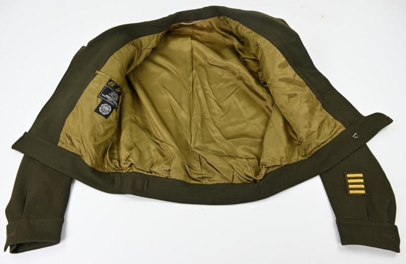 US WW2 Officer Ike Jacket 'Airborne'' — image 9