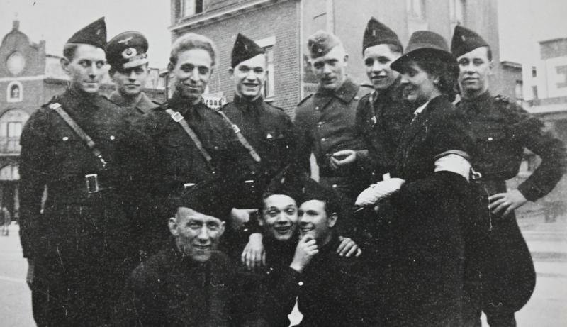 Dutch NSB Group Picture — image 2