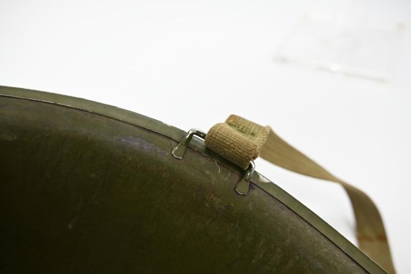 US WW2 Fixed bale Combat Helmet '1st Lieutenant' — image 17