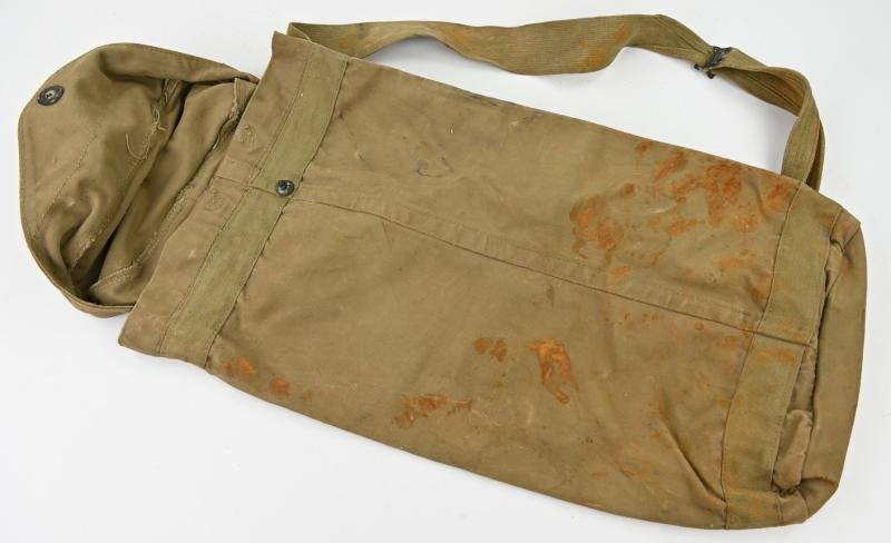 US WW2 Bazooka Ammo Bag 1st pattern — image 2