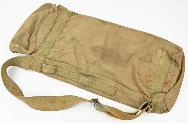 US WW2 Bazooka Ammo Bag 1st pattern — image 7