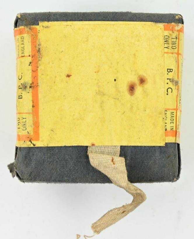 British WW2 Khaki Triangular Bandages Package — image 2