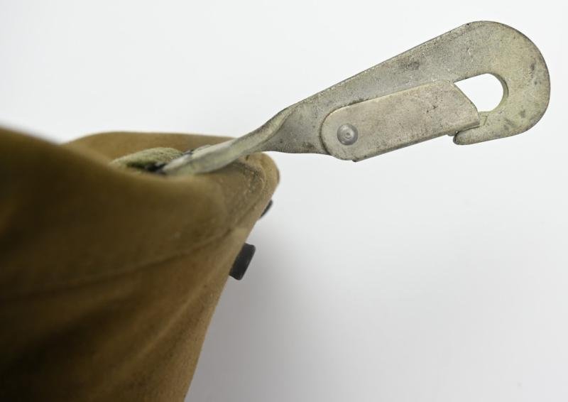 US WW2 Type C-2 Life Raft Pack Cover — image 11