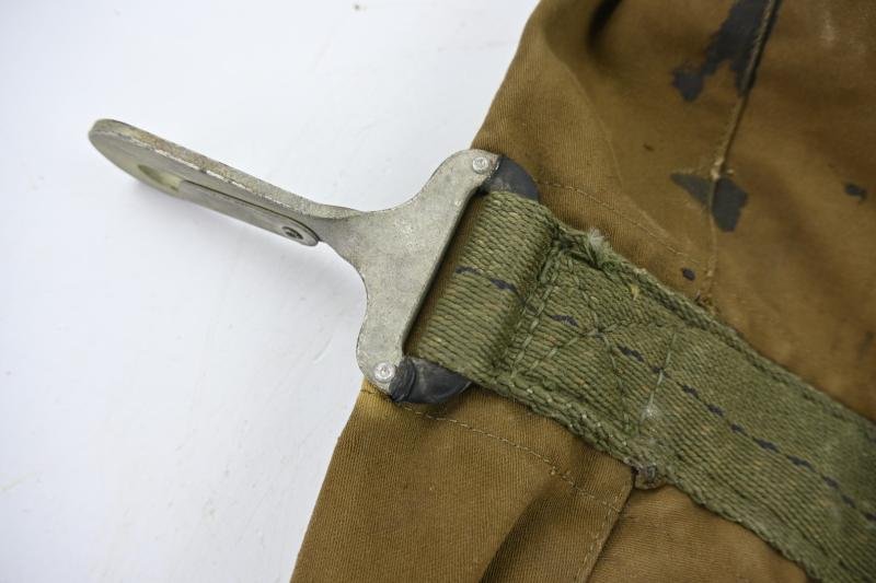 US WW2 Type C-2 Life Raft Pack Cover — image 9