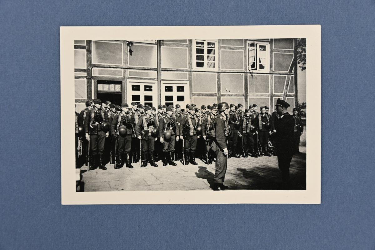 German LW FSJ Picture Album 'Holland' — image 12