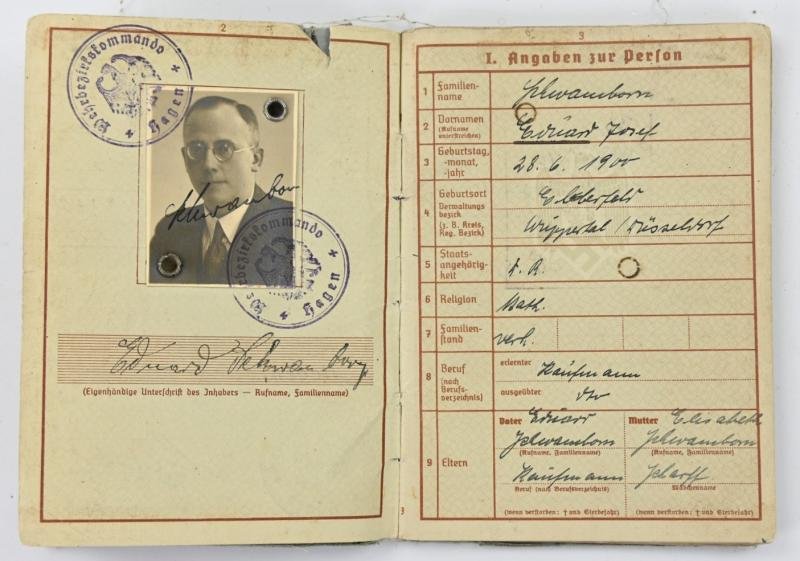 German WH Wehrpass 'Holland May '40' — image 3