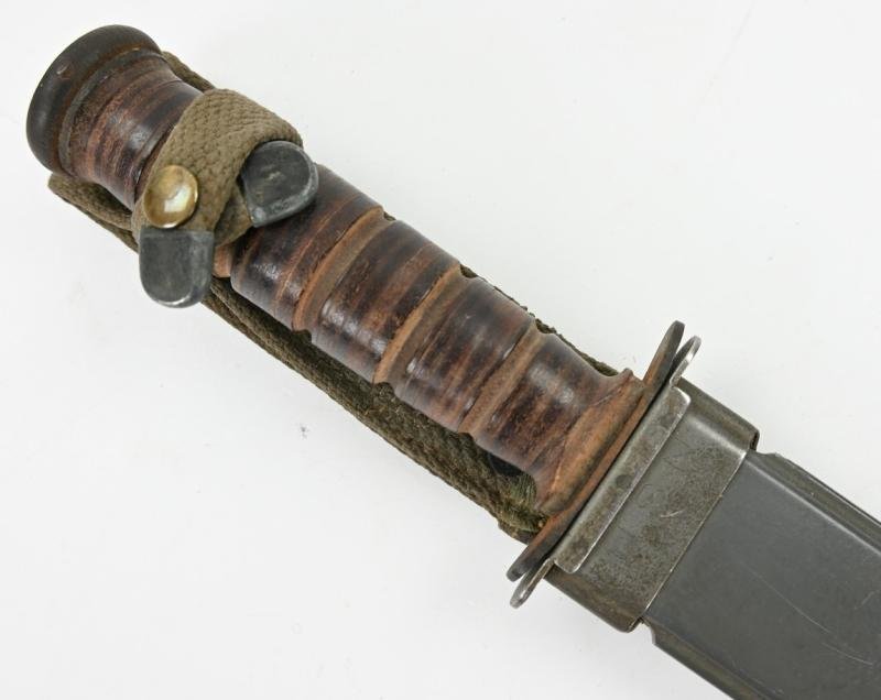US Navy WW2 KA-Bar Fighting Knife — image 2