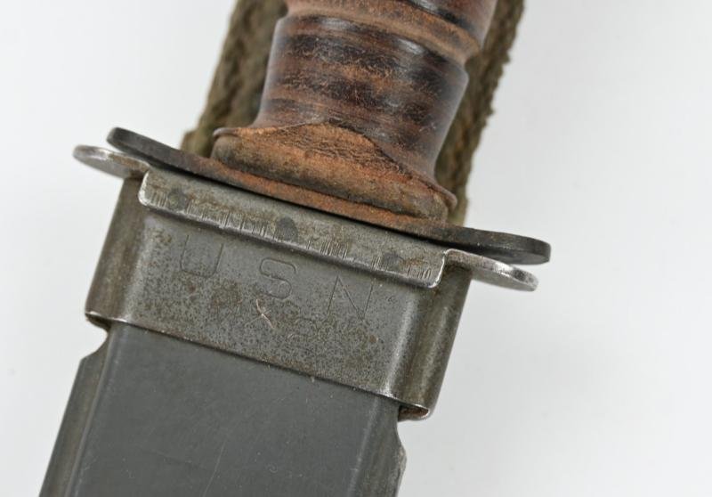 US Navy WW2 KA-Bar Fighting Knife — image 3