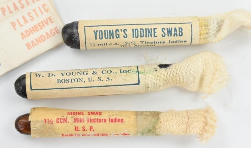 US WW2 Medic Jungle Kit with Content — image 8