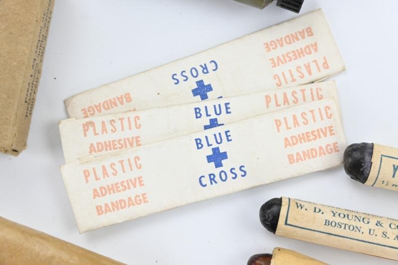 US WW2 Medic Jungle Kit with Content — image 9