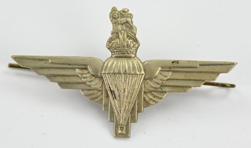 British WW2 Airborne Paratrooper Cap Badge — image 2