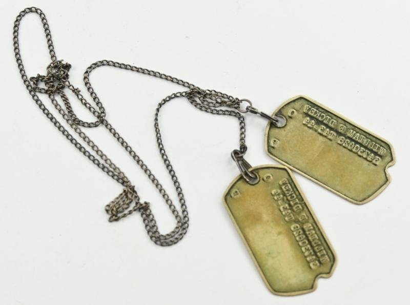 US WW2 Dog-tags with Silver Chain 'William F. Dickey' — image 4