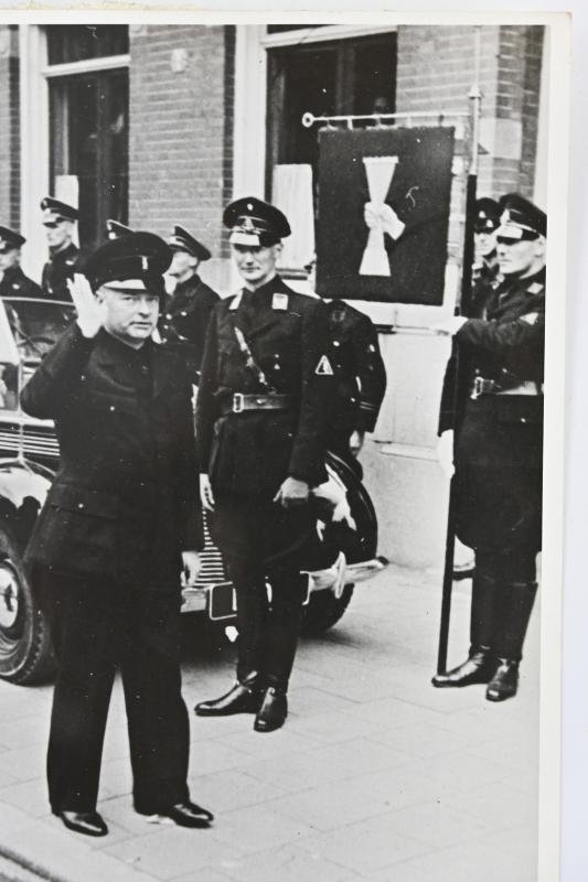 Dutch NSB Press Photo 'Mussert and his Flag' — image 3
