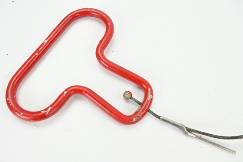 US WW2 Paratrooper Chestpack Pull Handle — image 2