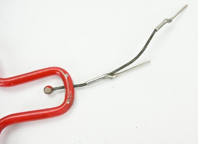 US WW2 Paratrooper Chestpack Pull Handle — image 3