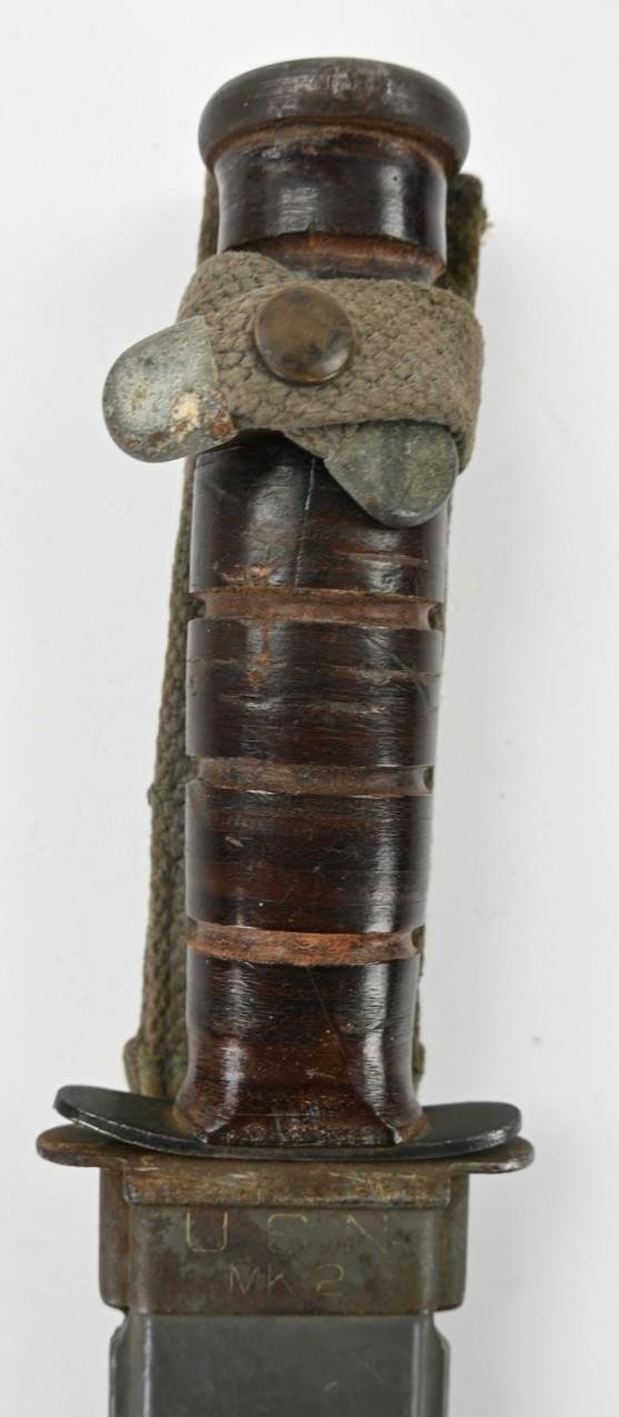 US Navy /USMC WW2 KA-Bar Fighting Knife — image 2