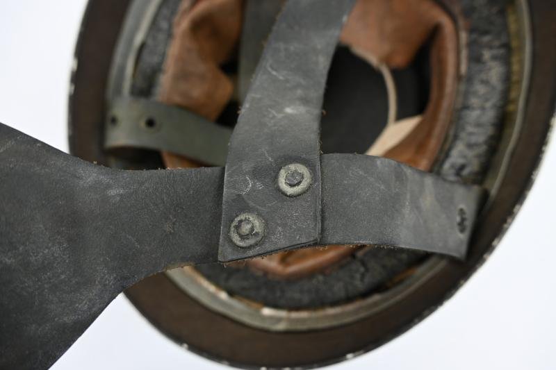 British WW2 MK1 2nd Pattern Paratrooper Combat Helmet — image 8