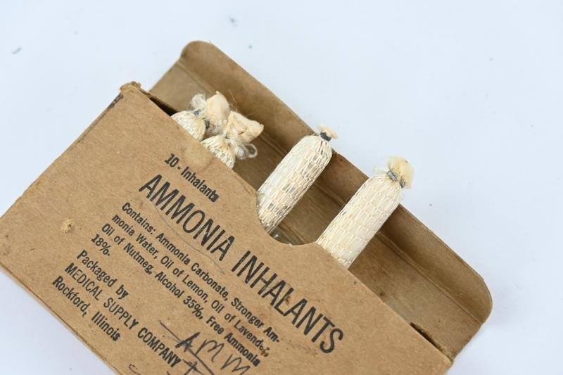 US WW2 Ammonia Inhalants package — image 4