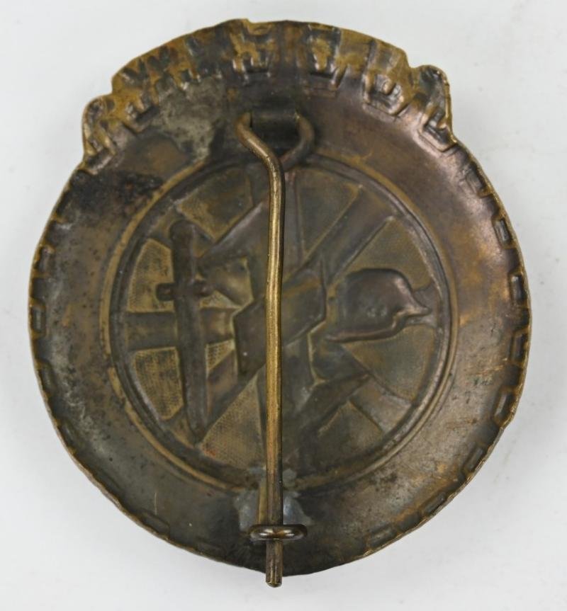 Dutch NSKK Loyalty Honour Badge — image 3