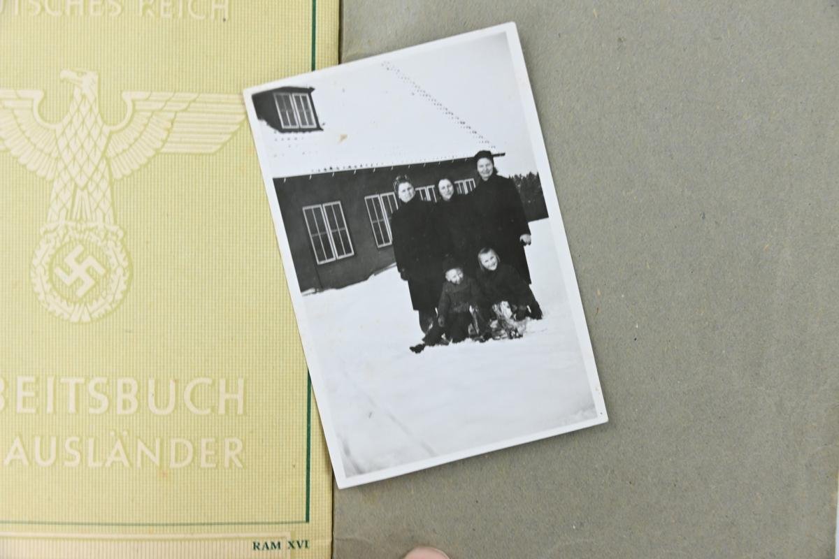 German Third Reich Foreigner (Dutch) Workers Pass — image 6