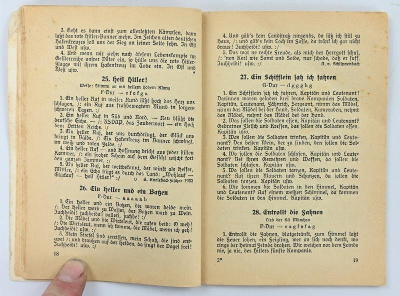 German Songbook 'Deutsche Kampfs und Volks Lieder' — image 4