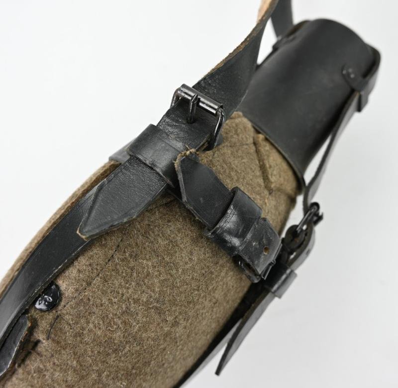 German WH Medic/ GBJ Canteen — image 5