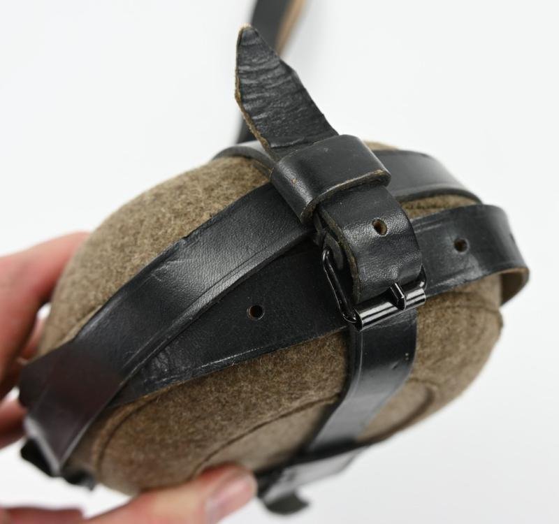 German WH Medic/ GBJ Canteen — image 6