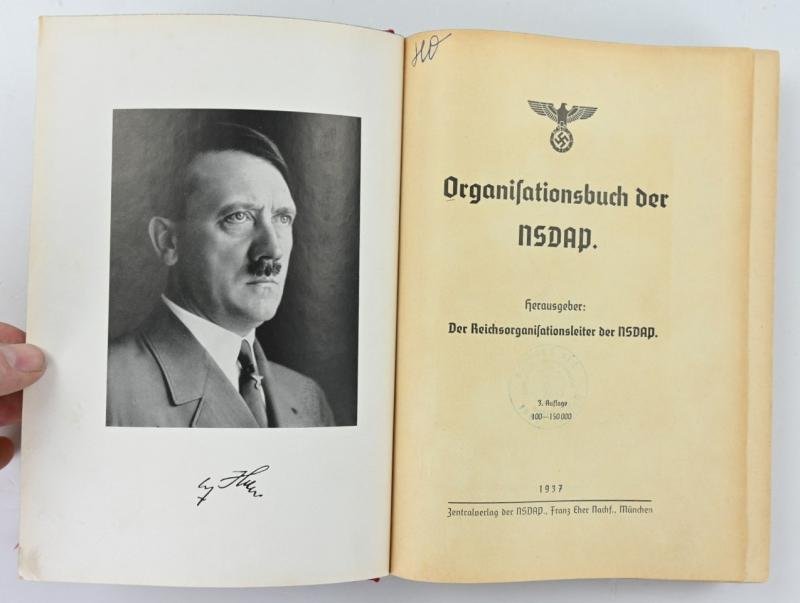 German NSDAP Organization Book 1937 — image 4