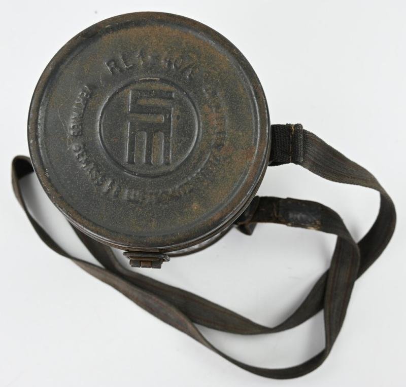 German Luftschutz Gasmask & Tornister — image 4