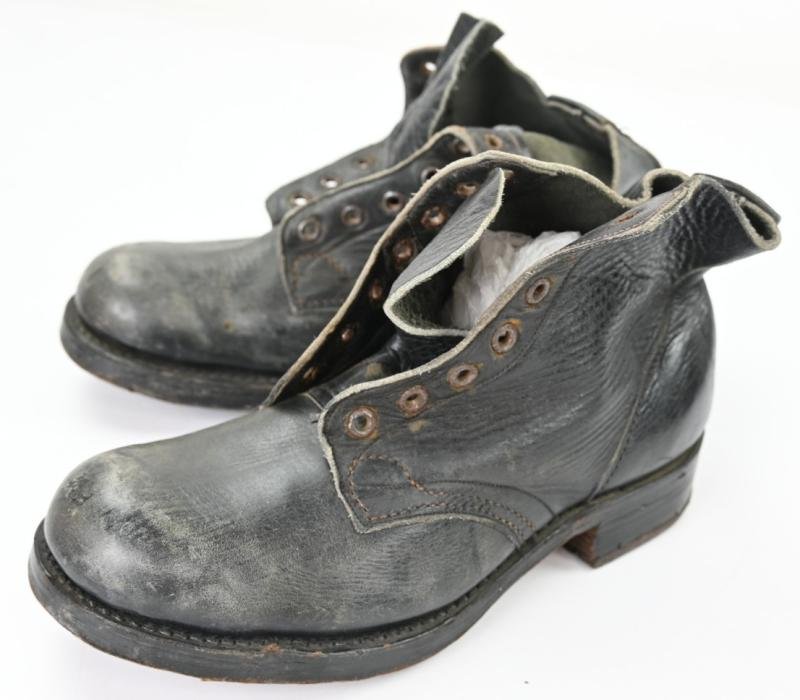 British WW2 RAF Nurse Grouping — image 8