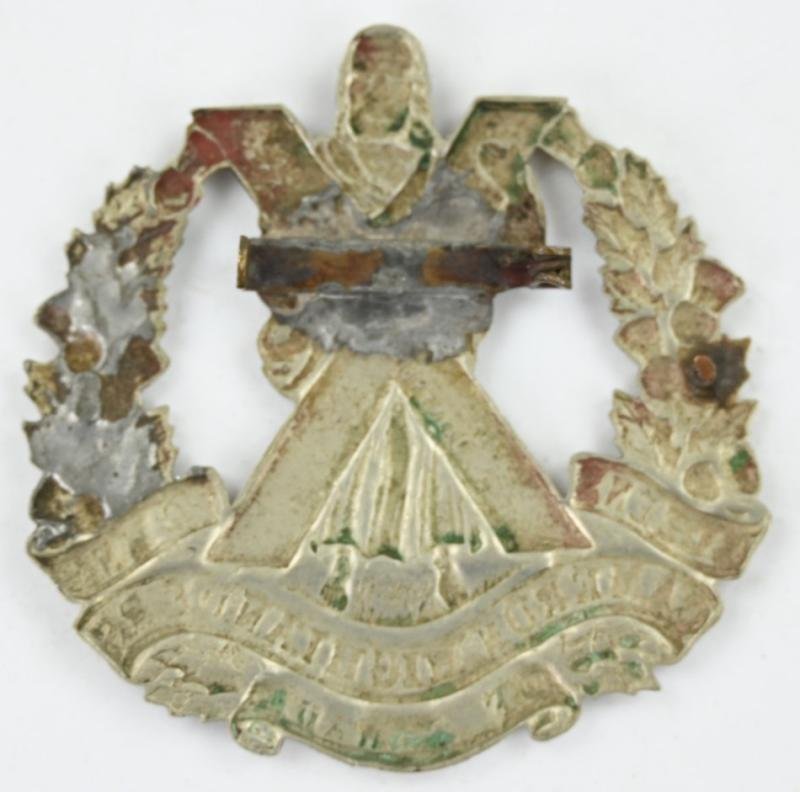 British WW2 Queen's Own Camaron Higlanders Regiment Cap Badge — image 3