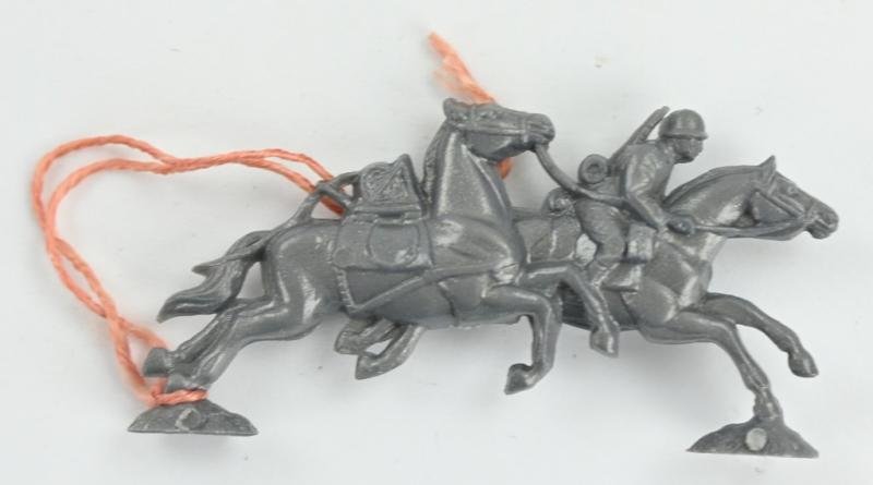 German WHW Plastic Figure 'Cavalry' — image 3