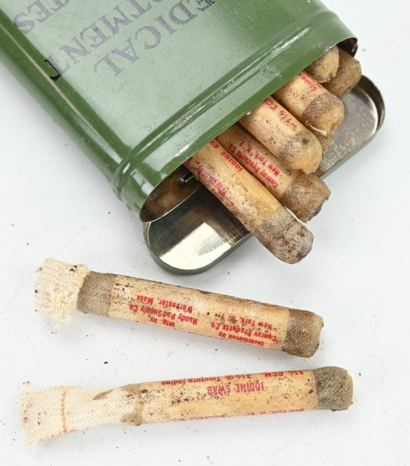 US WW2 Medical Tin Can — image 6