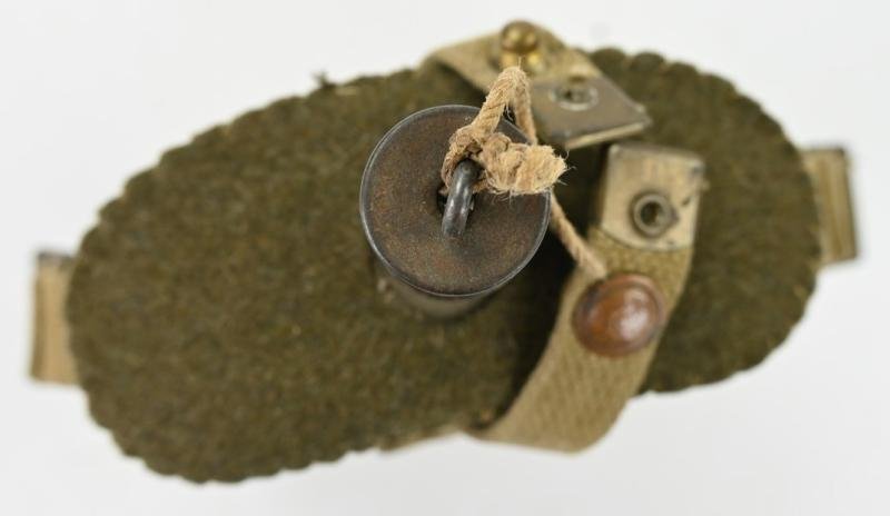 Canadian WW2 Canteen with 'Skeleton' Carrier — image 3