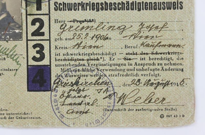 German ID Card of War Damaged Soldier — image 3