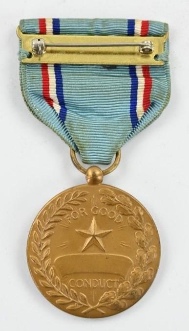 US post WW2 Airforce Good Conduct Medal — image 3