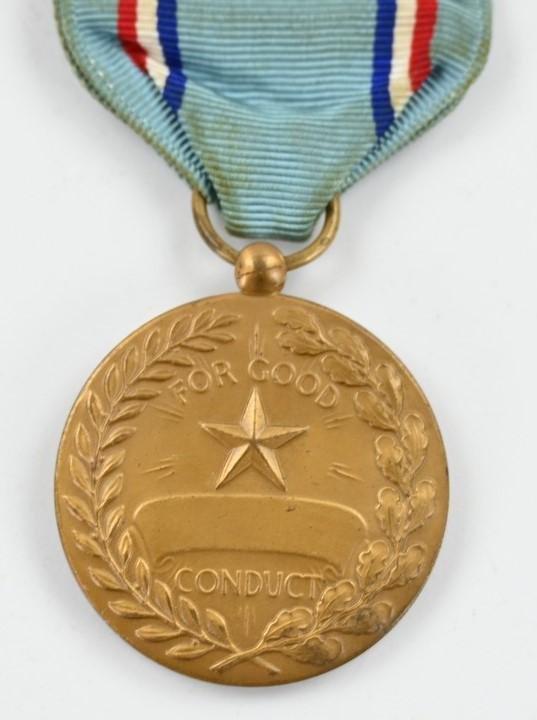 US post WW2 Airforce Good Conduct Medal — image 4