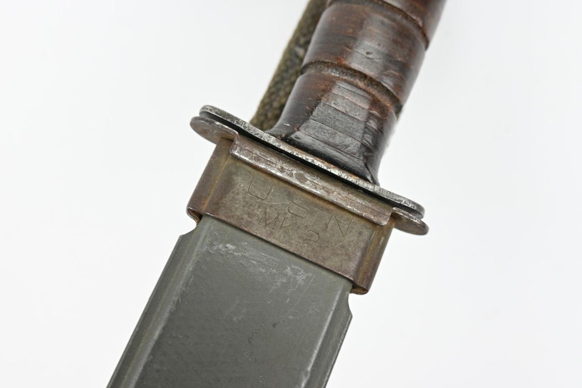 US Navy WW2 KA-Bar Fighting Knife — image 6