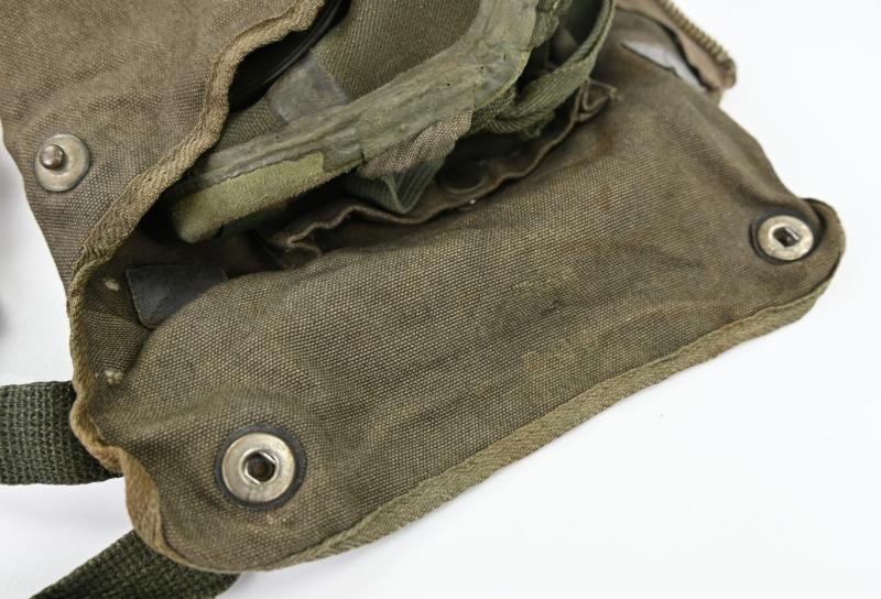 German LW FSJ Gasmask Bag with Gasmask 'edb' — image 12