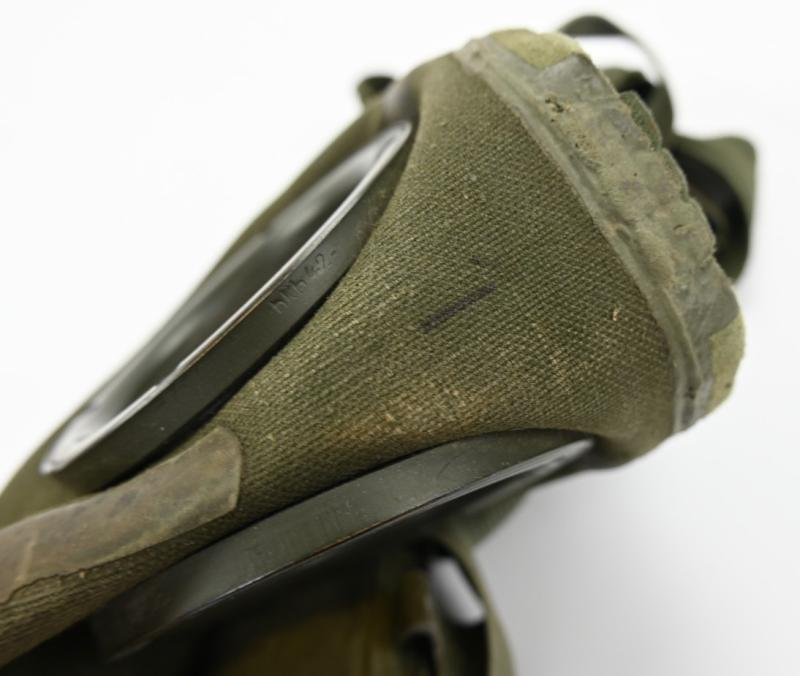 German LW FSJ Gasmask Bag with Gasmask 'edb' — image 18